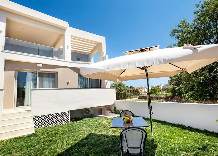 Diamela Apartments